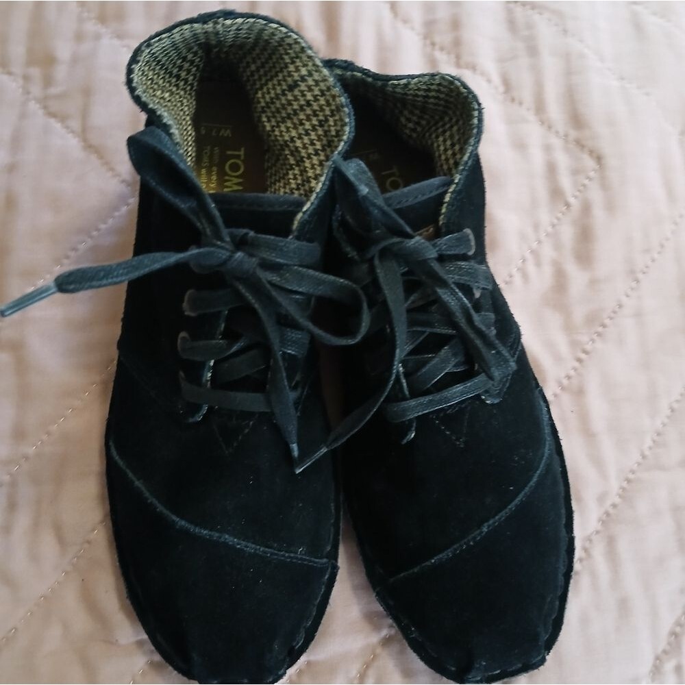 TOMS Black Suede High Top Shoes Goblincore Witchy SZ W 7.5